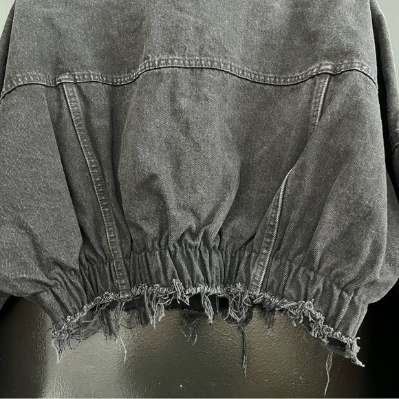 Zara Cropped Denim Jacket (size S) - Picture 5 of 5
